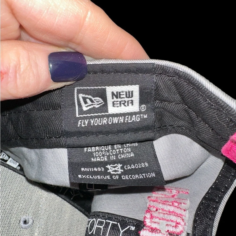 New Era Green Bay Packers 9FORTY Adjustable Cap in Pink and Gray 100% Cotton EUC